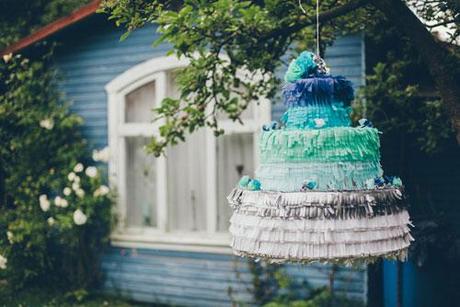 How to make an ombre wedding cake pinata