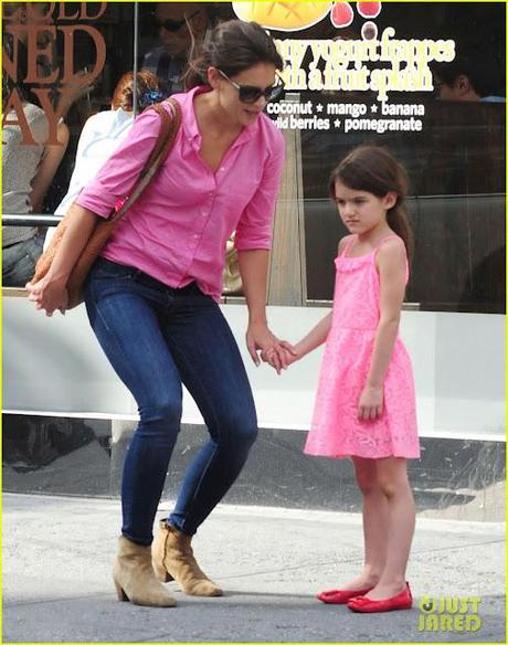 A Celebrity Moment: Katie Holmes in Mother