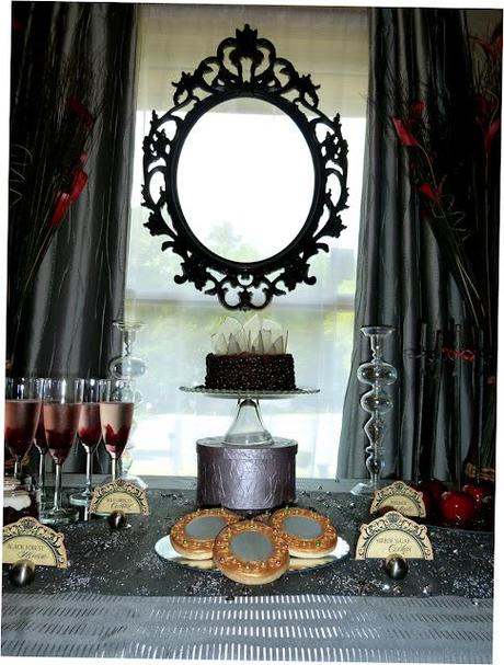 Evil Queen Dessert & Cocktail Party, inspired by the movie Snow  White & the Huntsman by Squared Party Printables.