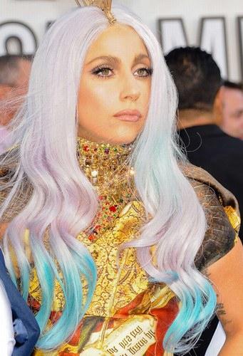 gagadipdye gagadipdye Celebrity Trend: Dip Dyed Ends