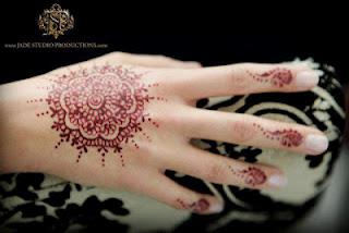 Beautiful Pakistani Eid Hand Mehndi Designs 2012