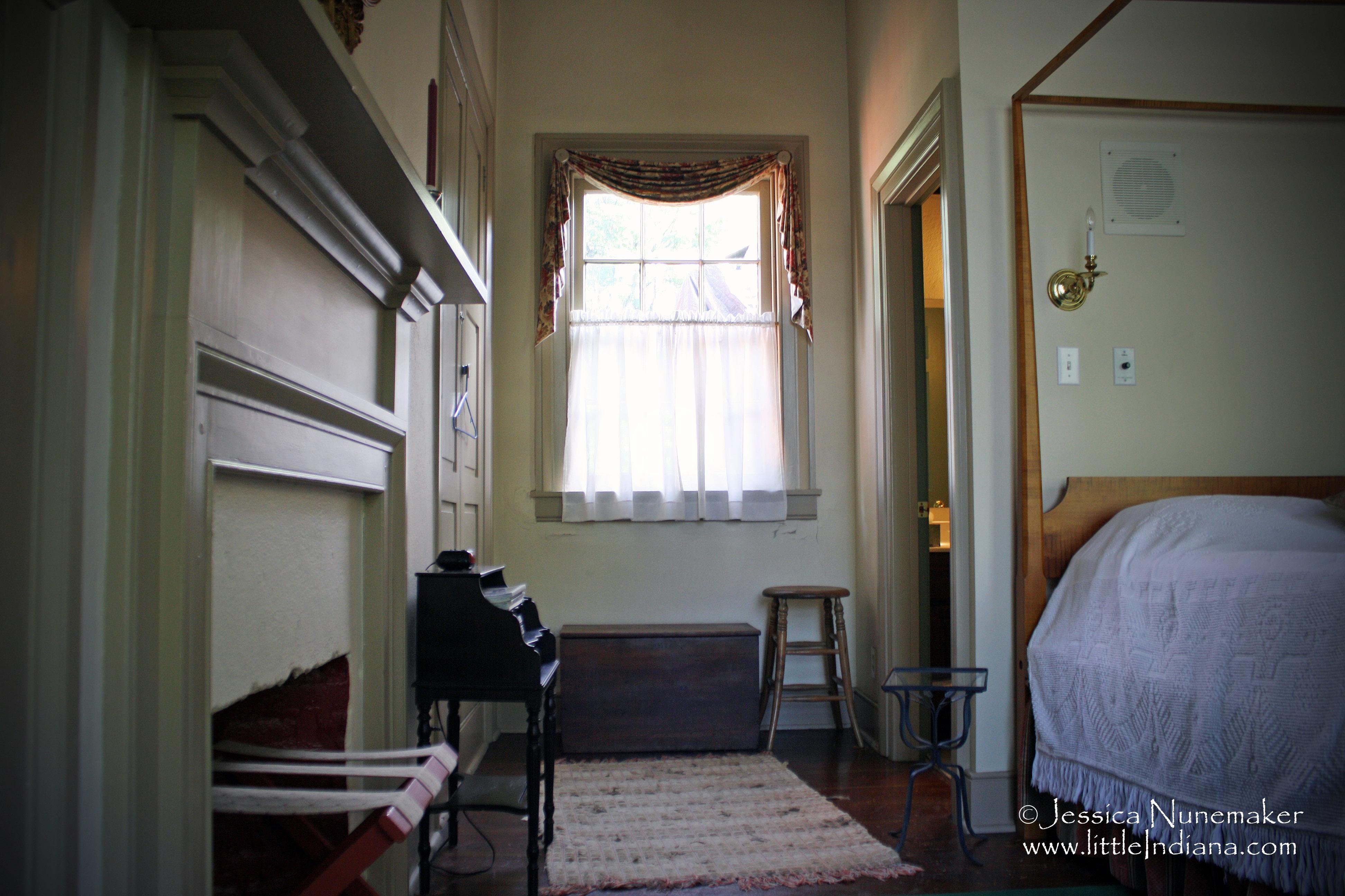 Lantz House Inn Bed and Breakfast: Centerville, Indiana Hamilton Room