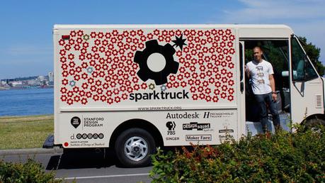 SparkTruck Introduces Kids to 3D Printing