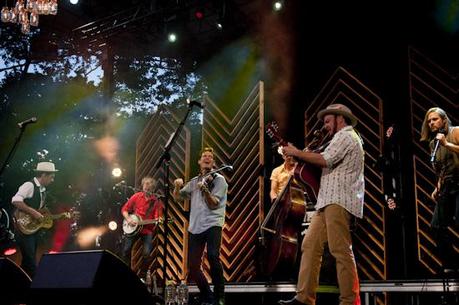 OCMS 0527 THE LUMINEERS PLAYED CENTRAL PARK WITH OLD CROW MEDICINE SHOW [PHOTOS]