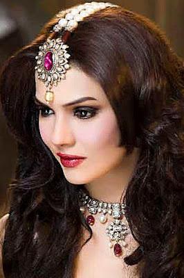 Pakistani Model Mona Laizza