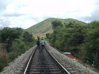 58) Makalidurga – Railway Trek: (13/7/2012) 58) Makalidurga – Railway Trek: (13/7/2012)
