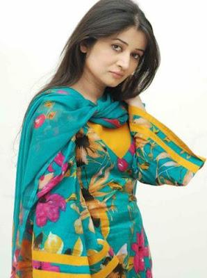 Pakistani Model & Actress Farhana Maqsood Profile & Pictures