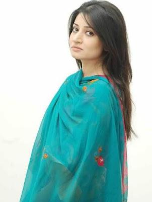 Pakistani Model & Actress Farhana Maqsood Profile & Pictures