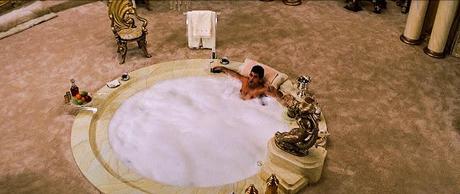 tony montana in the bath in movie scarface