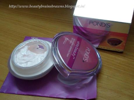 Pond's White Beauty Daily Spot-less Lightening Cream with GenWhite Formula Review Pond's White Beauty Daily Spot-less Lightening Cream with GenWhite Formula Review