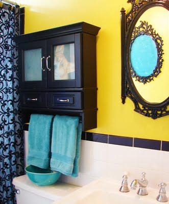 The Transformative Power of Paint: Peacock Blue Bathroom The Transformative Power of Paint: Peacock Blue Bathroom