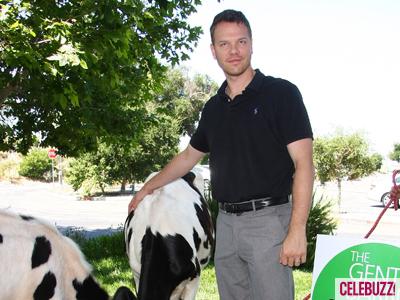 Jim Parrack Puts on his Golfing Shoes for Charity