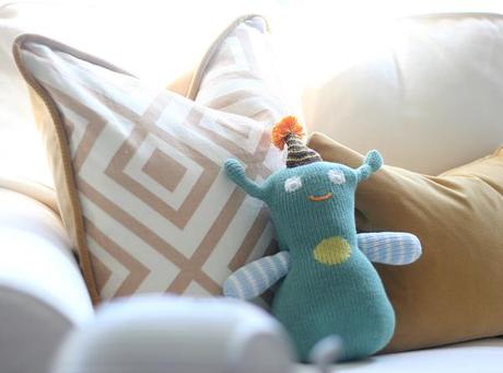 Jackson's nursery: pillows by Plum Cushion Jackson's nursery: pillows by Plum Cushion