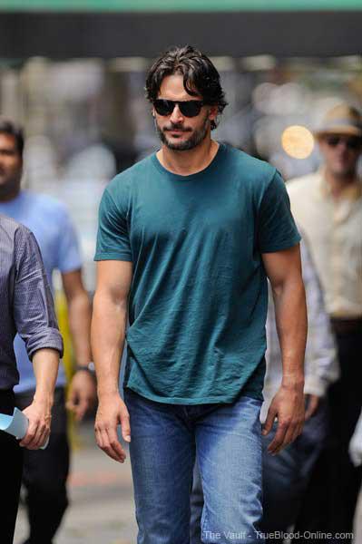 65402473thevault71201120502PM Joe Manganiello on the set of “White Collar”