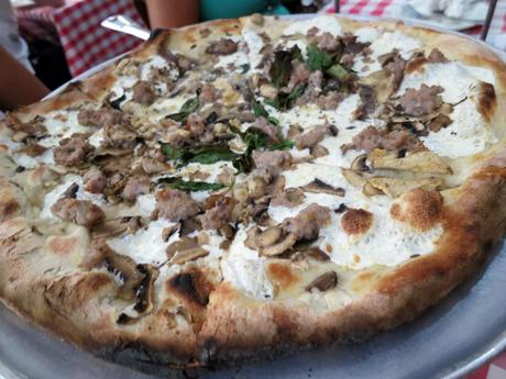 EAT: Grimaldi’s Pizzeria – Brooklyn, NY