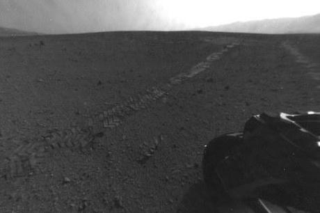 Curiosity could be contaminated with Earth bacteria, threatening search for Mars life