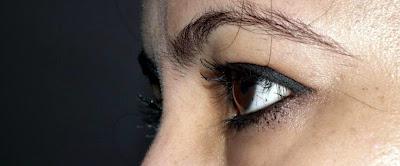 Review and Swatches: Lakme Eyeconic Range Kajal and Mascara Review and Swatches: Lakme Eyeconic Range Kajal and Mascara