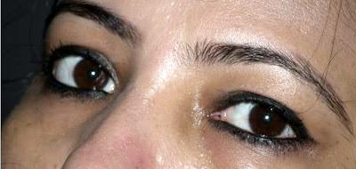 Review and Swatches: Lakme Eyeconic Range Kajal and Mascara Review and Swatches: Lakme Eyeconic Range Kajal and Mascara