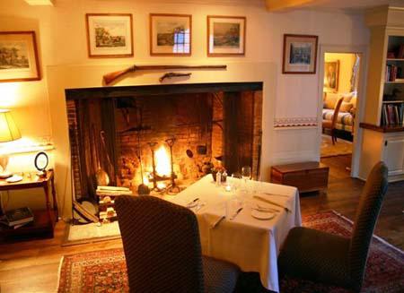 Eco day~Tree house hotel designs winvian dining room Eco Day ~ Tree House Hotel Designs HomeSpirations