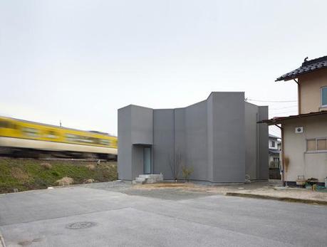 Rooms that follow the landscape by On Design Residential Building by Suppose Design Office