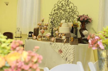 {Party Feature} Vintage Inspired Bridal Shower by Simply Divine Event Decor