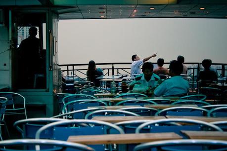 Ch_guanzhou_pointing_man_ferry_img_6127