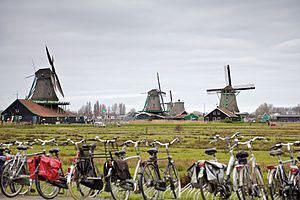 English: View of the windmills at Zaanse Schan...