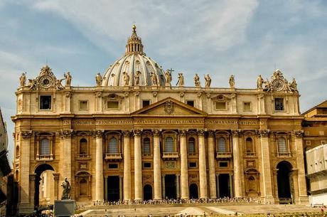 A PICTORIAL VIEW OF THE VATICAN IN ROME