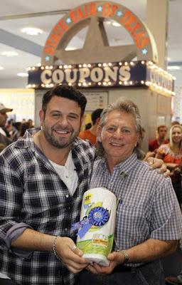 Adam Richman cleans up in Dallas and talks about Texas women