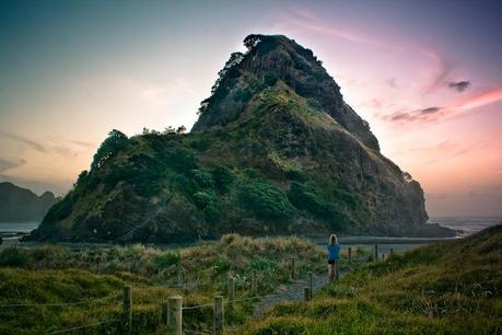 Four Beaches in the West Nz_piha_lion_rock_img_5631