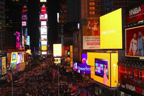 Times-Square-Takeover-windows-8-launch