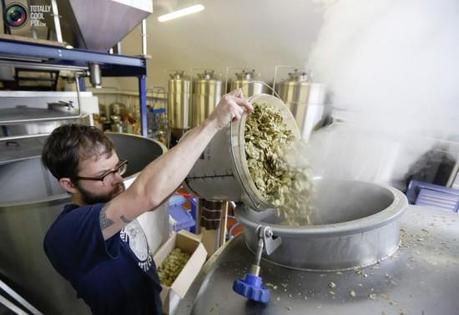 brewing e1351098810870 How Beer is Made in a Micro Brewery
