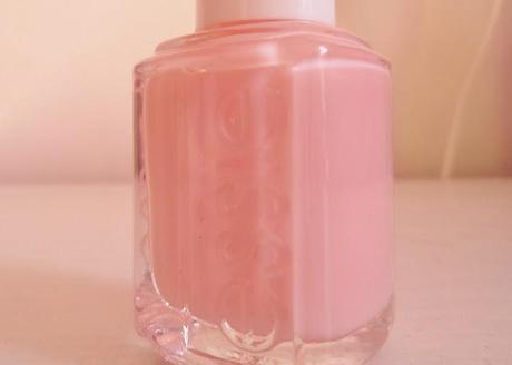 Essie - Mini How High (588)