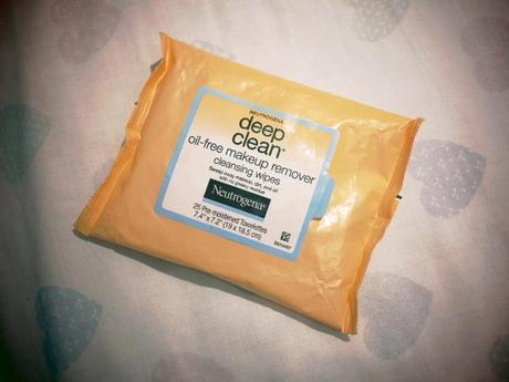 Neutrogena Deep Clean Oil-Free Cleansing Wipes – Better Than The Blue One