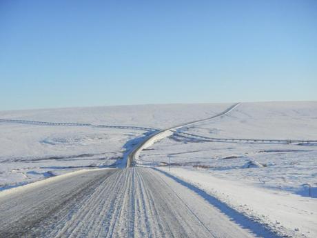 Pipeline Crossing the Dalton Highway Pipeline Crossing the Dalton Highway