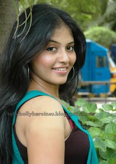 Hot n Sexy Indian Stars: Anjali - Latest Hot Pics in Sleeveless Top