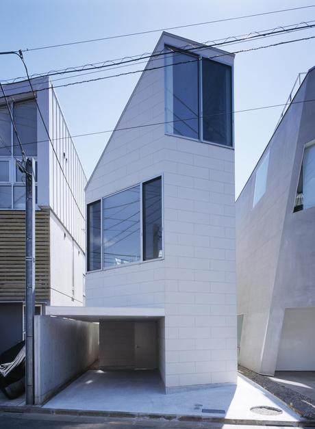 Matsubara House by Hiroyuki Ito + O.F.D. Matsubara House by Hiroyuki Ito + O.F.D.