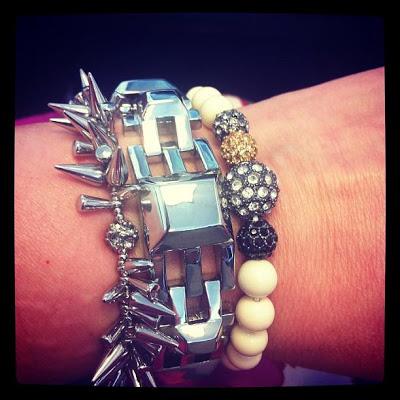 Stella & Dot Renegade Cluster Bracelet Giveaway! Stella & Dot Renegade Cluster Bracelet Giveaway!