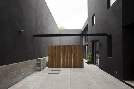Zamora 63 by TAE Arquitectos Cerrada Reforma 108 by DCPP arquitectos