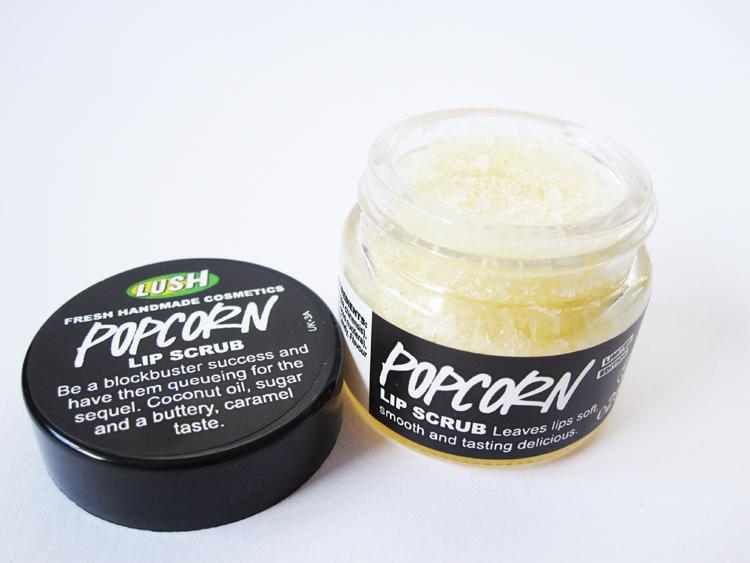 LUSH Christmas 2012 Haul & Reviews: Cinders Bath Bomb, Ponche Shower Gel, Popcorn Lip Scrub & The Melting Snowman Bath Melt LUSH Christmas 2012 Haul & Reviews: Cinders Bath Bomb, Ponche Shower Gel, Popcorn Lip Scrub & The Melting Snowman Bath Melt