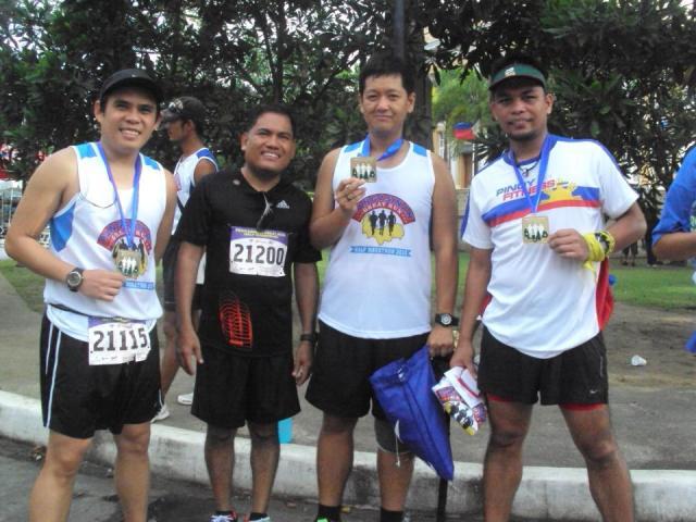 Group pic with new running buddies. Race Report: Pangasinan Great Run Half Marathon 2012