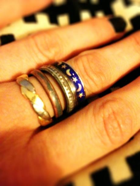 this & that mood ring