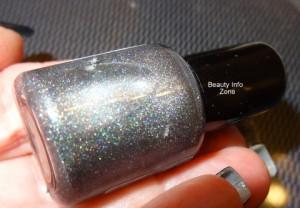 soflajo hidden bottle I’ve discovered a Hidden Gem by SoFlaJo nails (insert heart here)