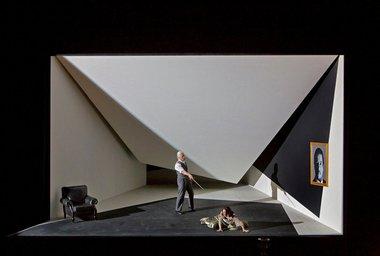 Un Ballo in Maschera: Nell'ombre si matura Un Ballo in Maschera: Nell'ombre si matura