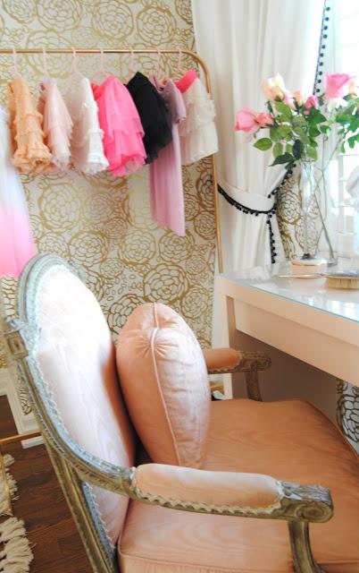 All That Glitters: More Gold in the Dressing Room All That Glitters: More Gold in the Dressing Room