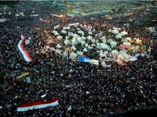 Egypt: Tahrir revolts against massive power grab