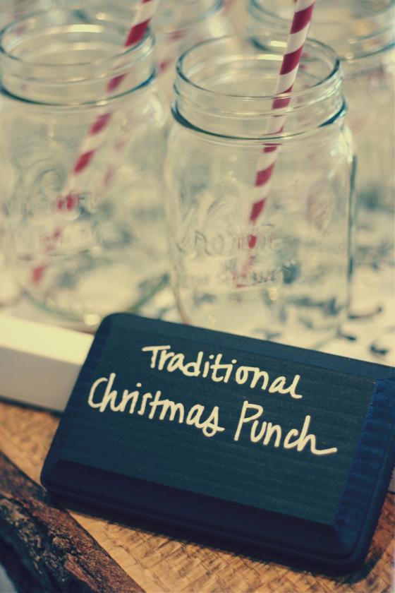 NookAndSea-Blog-Christmas-Party-Decor-Faded-Mason-Jars-Dish-Label-Sign-Chalkboard-Paint-Pen-Punch