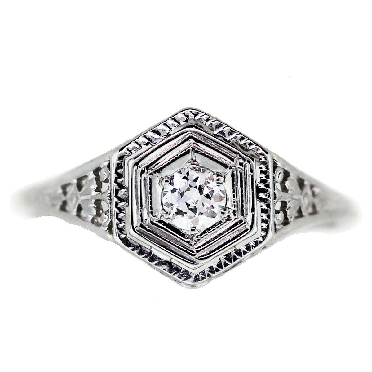 Engagement Ring Eye Candy: Engagement Rings Under 1000 Dollars