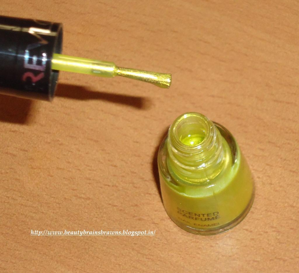 Revlon Scented Nail Enamel - Shade Beach (03) Review Revlon Scented Nail Enamel - Shade Beach (03) Review