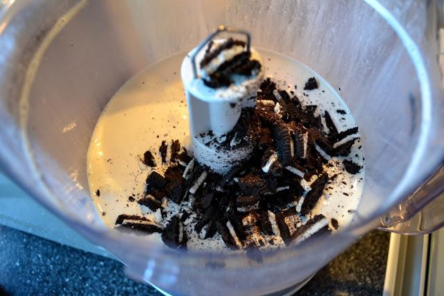 How to: Byrons Malted Oreo Milkshake How to: Byrons Malted Oreo Milkshake